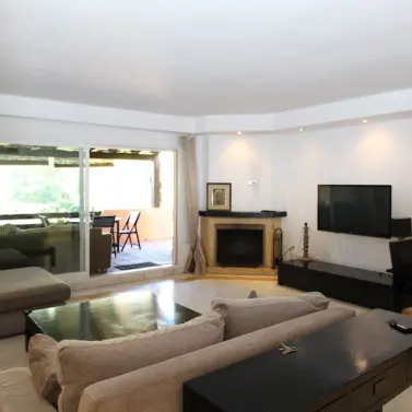 Long-term rent of semi-detached house in The Golden Mile