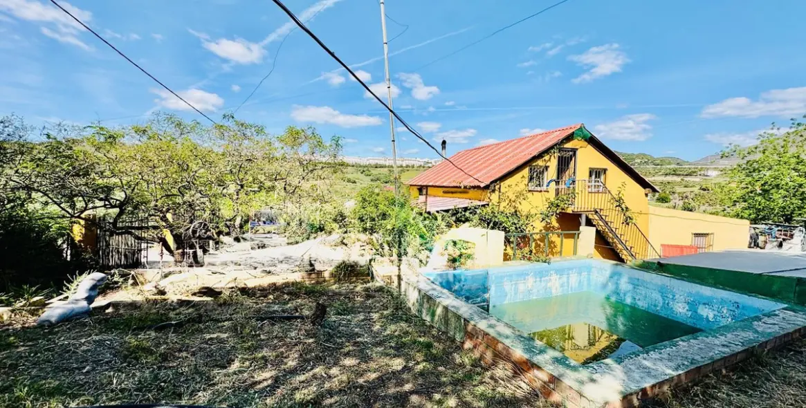 Sale of residential plot in Estepona 1