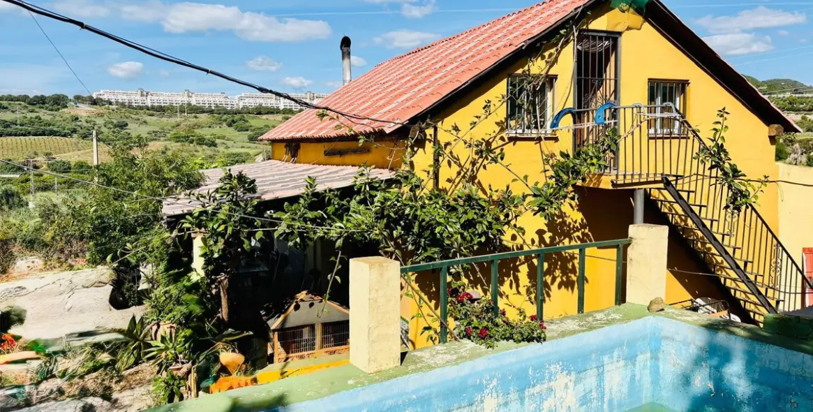 Sale of residential plot in Estepona 2