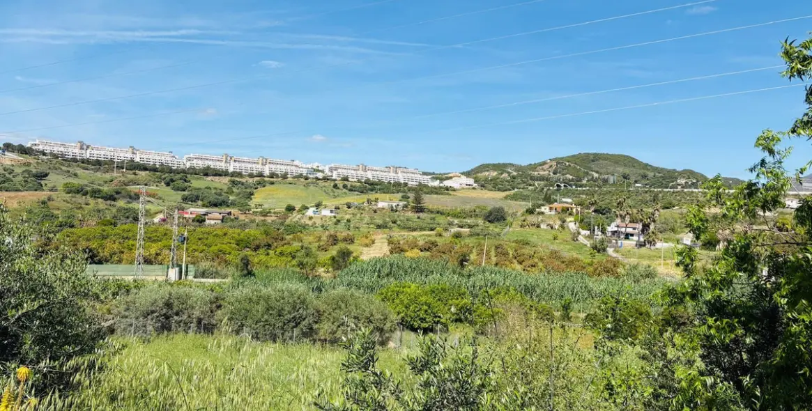 Sale of residential plot in Estepona 23