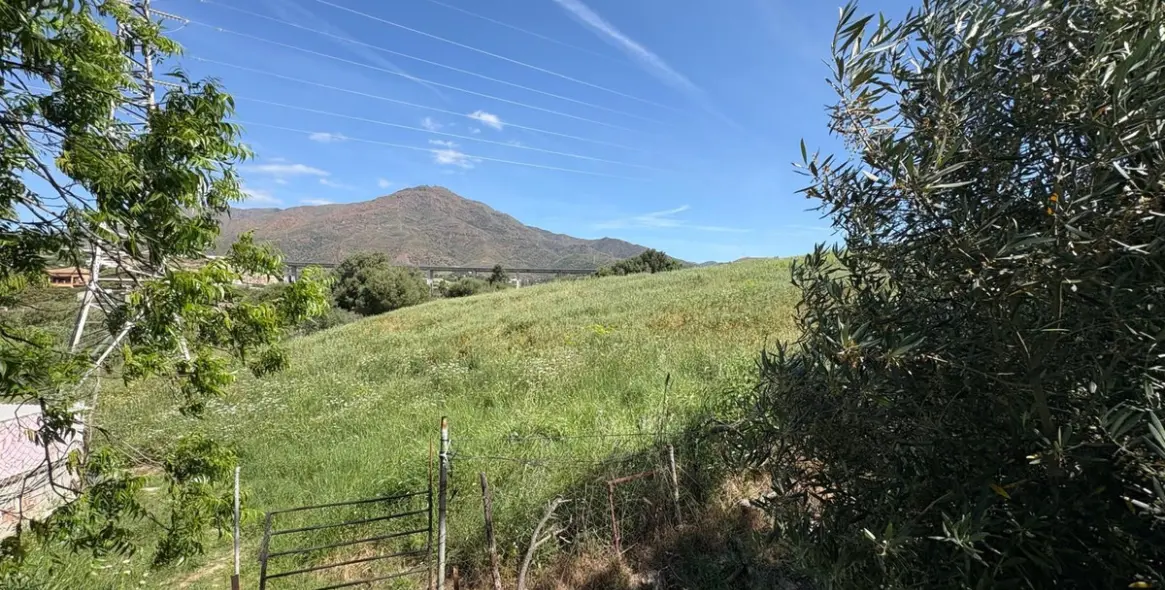 Sale of residential plot in Estepona 24