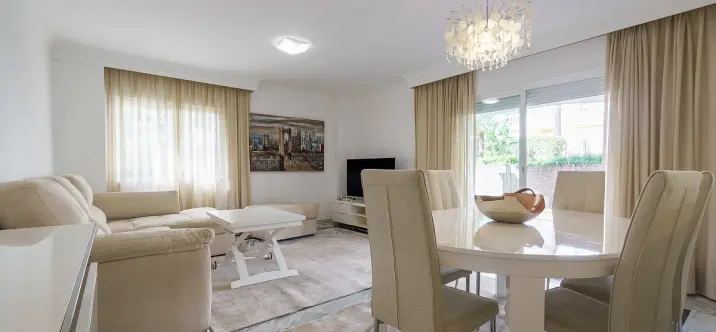 Short-term rent of ground floor apartment in Nueva Andalucía 0