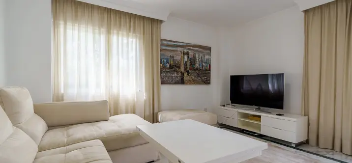 Short-term rent of ground floor apartment in Nueva Andalucía 2
