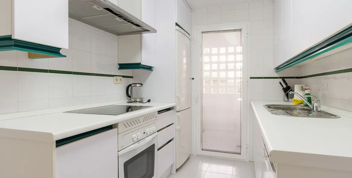 Short-term rent of ground floor apartment in Nueva Andalucía 20