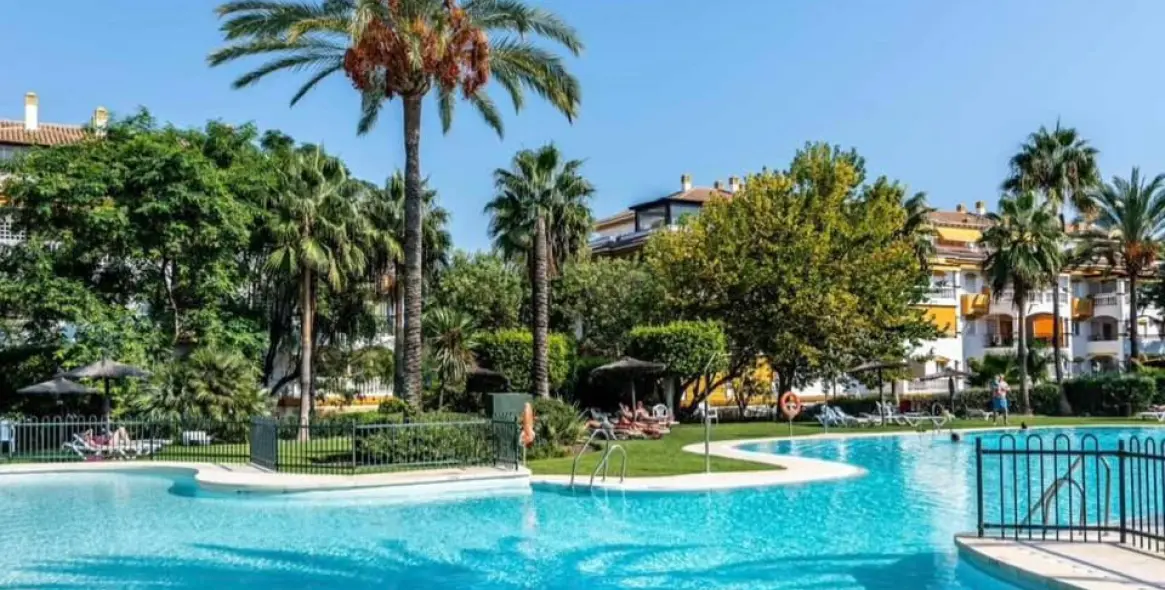 Short-term rent of ground floor apartment in Nueva Andalucía 27