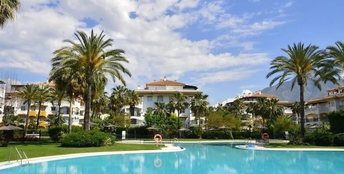 Short-term rent of ground floor apartment in Nueva Andalucía 36