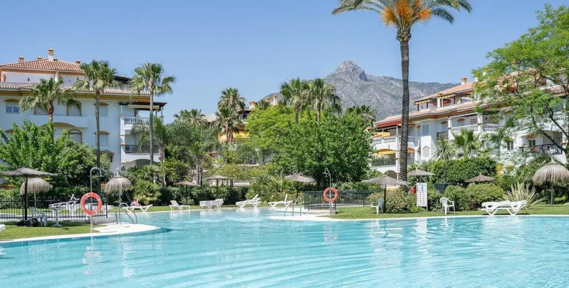 Short-term rent of ground floor apartment in Nueva Andalucía 39