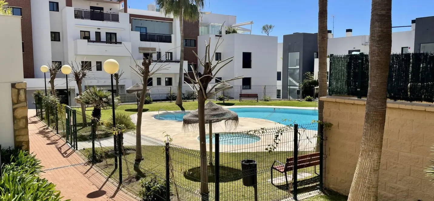 Venta de apartamento en planta media en La Cala 0