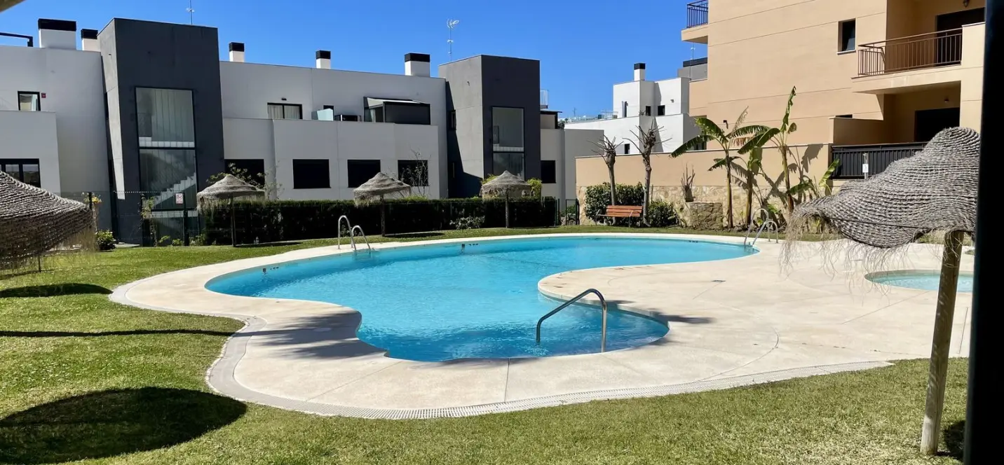 Venta de apartamento en planta media en La Cala 2
