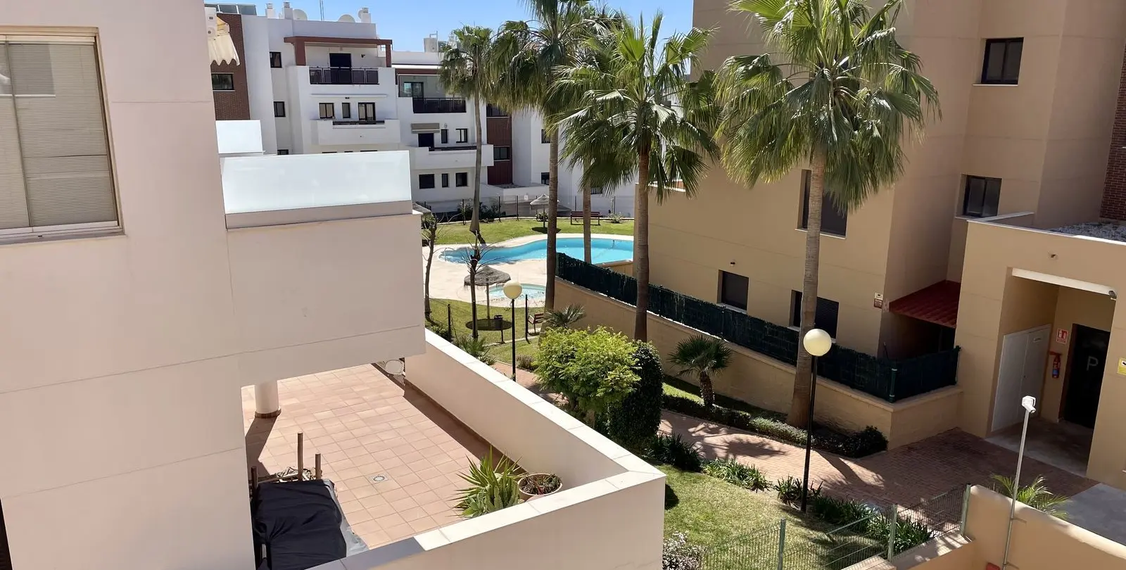 Sale of middle floor apartment in La Cala 4