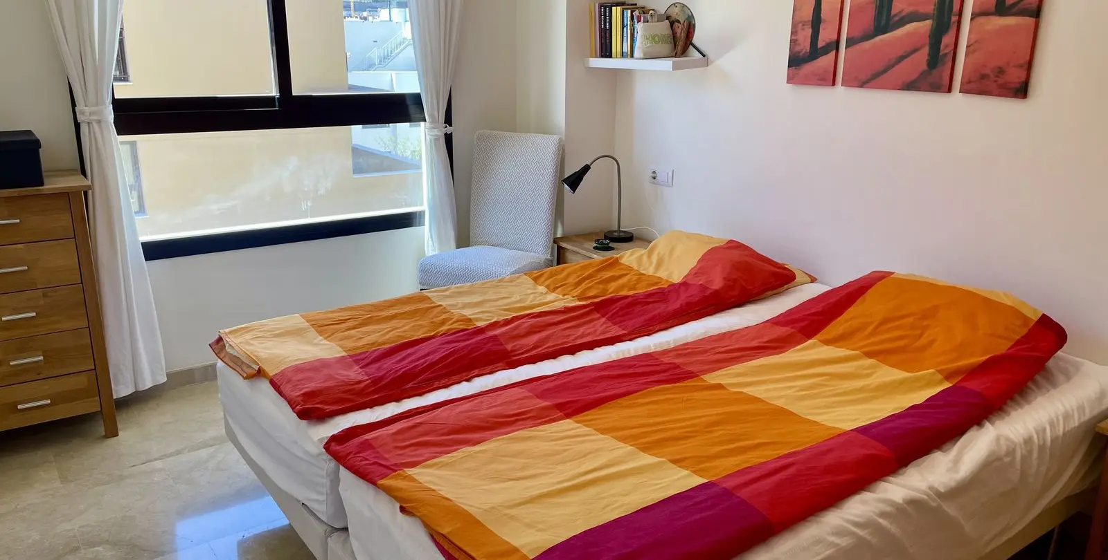 Sale of middle floor apartment in La Cala 15