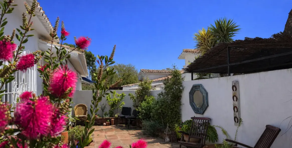 Sale of semi-detached house in Benamara 12