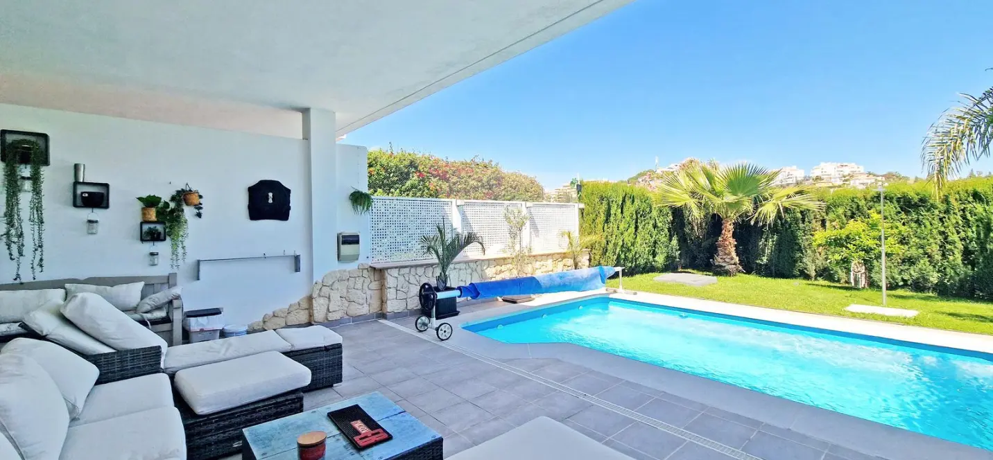 Venta de casa pareada en Riviera del Sol 2