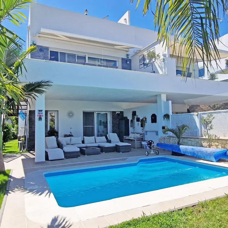 Venta de casa pareada en Riviera del Sol