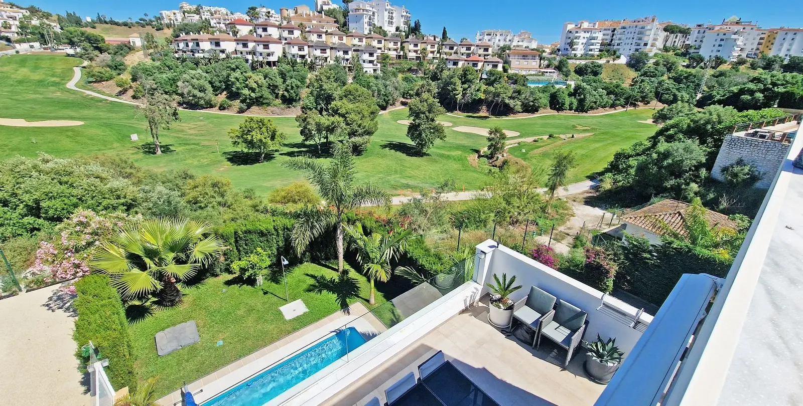 Venta de casa pareada en Riviera del Sol 45