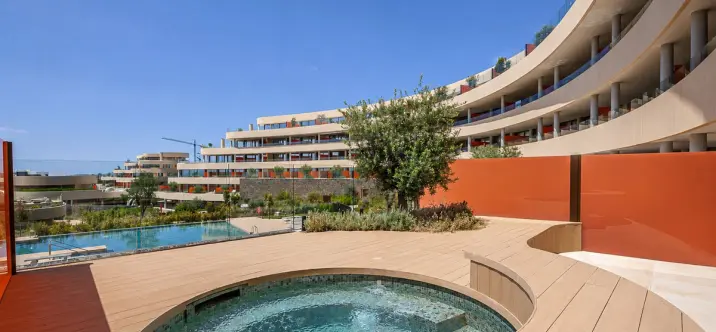 Venta de apartamento en planta media en Higueron 0