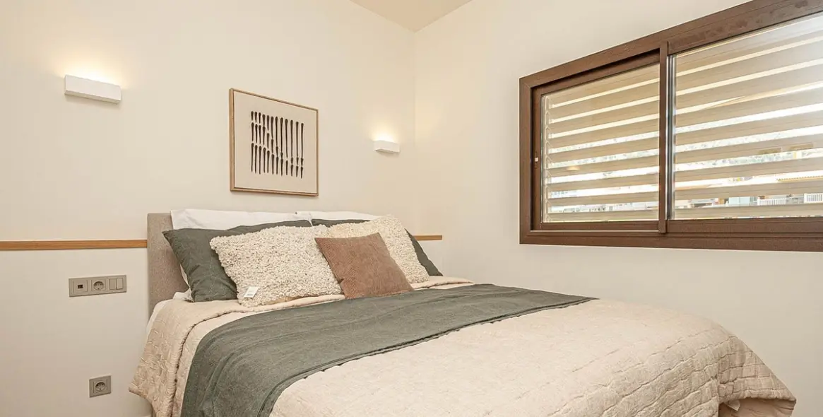 Sale of middle floor apartment in Higueron 6