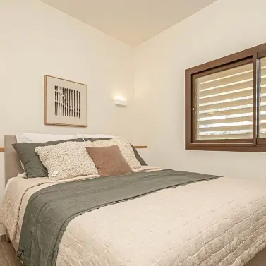 Venta de apartamento en planta media en Higueron