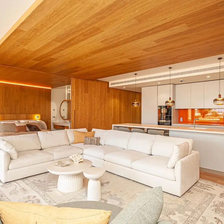 Sale of middle floor apartment in Higueron