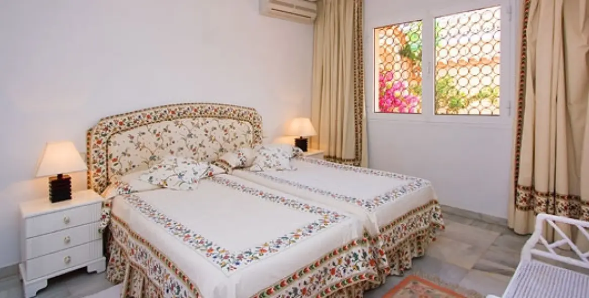 Short-term rent of detached villa in Puerto Banús 6