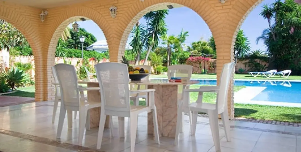 Short-term rent of detached villa in Puerto Banús 13