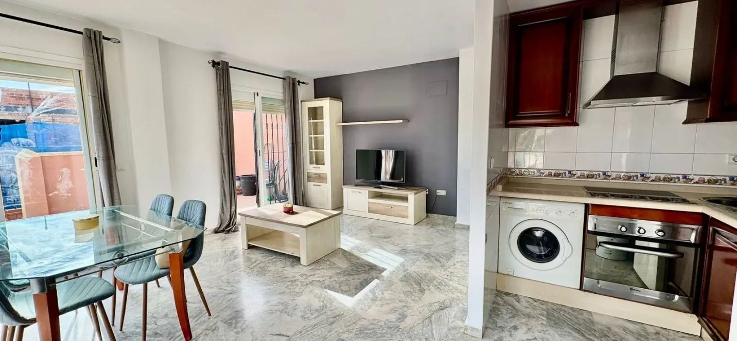 Venta de ático en Las Lagunas 3