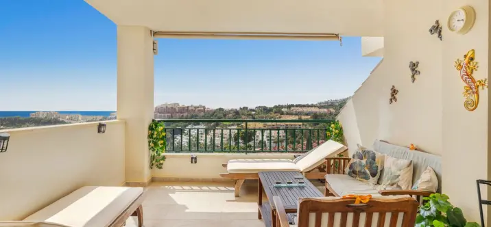 Venta de apartamento en planta media en Torrequebrada 0