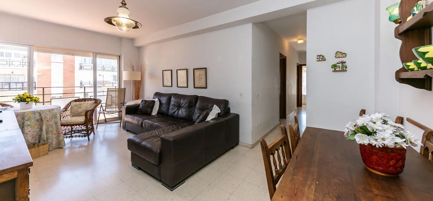 Venta de apartamento en planta media en Fuengirola 0