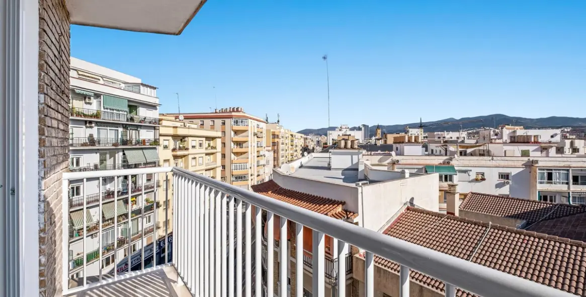 Продажа апартаментов на среднем этаже в Málaga Centro 1