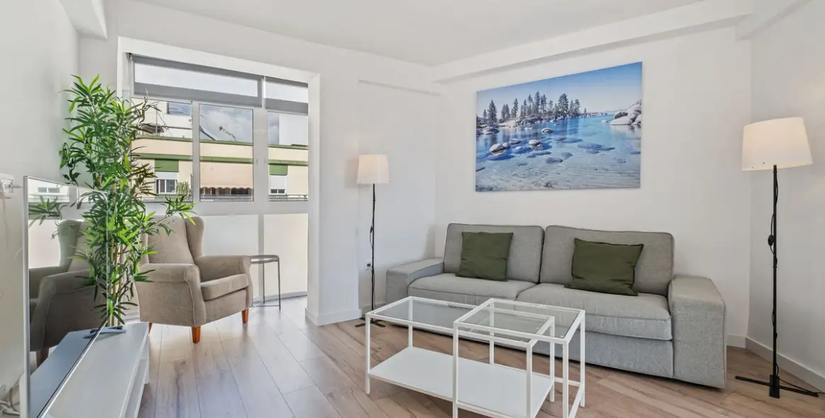 Продажа апартаментов на среднем этаже в Málaga Centro 14