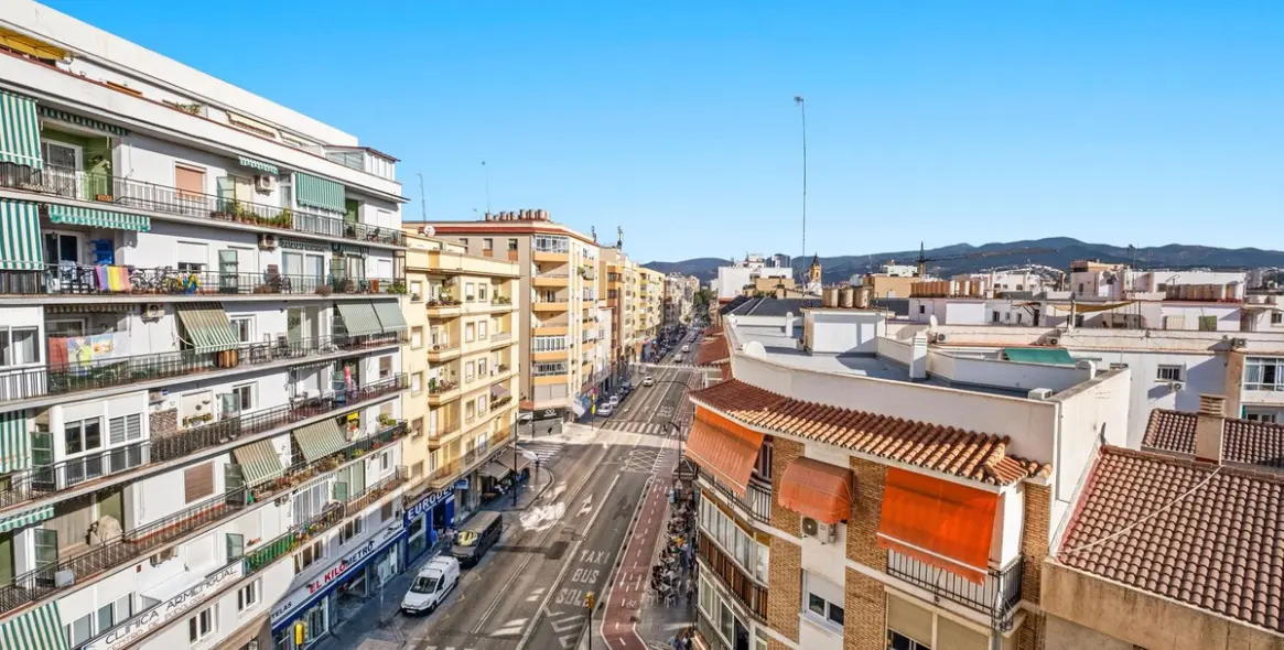 Продажа апартаментов на среднем этаже в Málaga Centro 16