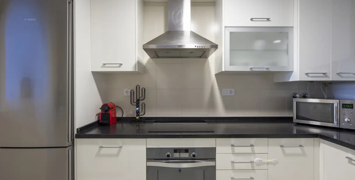 Venta de apartamento en planta media en Benahavís 9