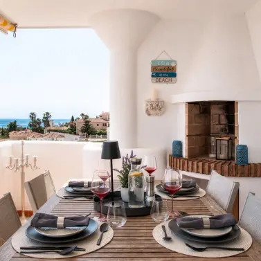 Venta de apartamento en planta media en Calahonda