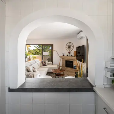 Venta de apartamento en planta media en Calahonda