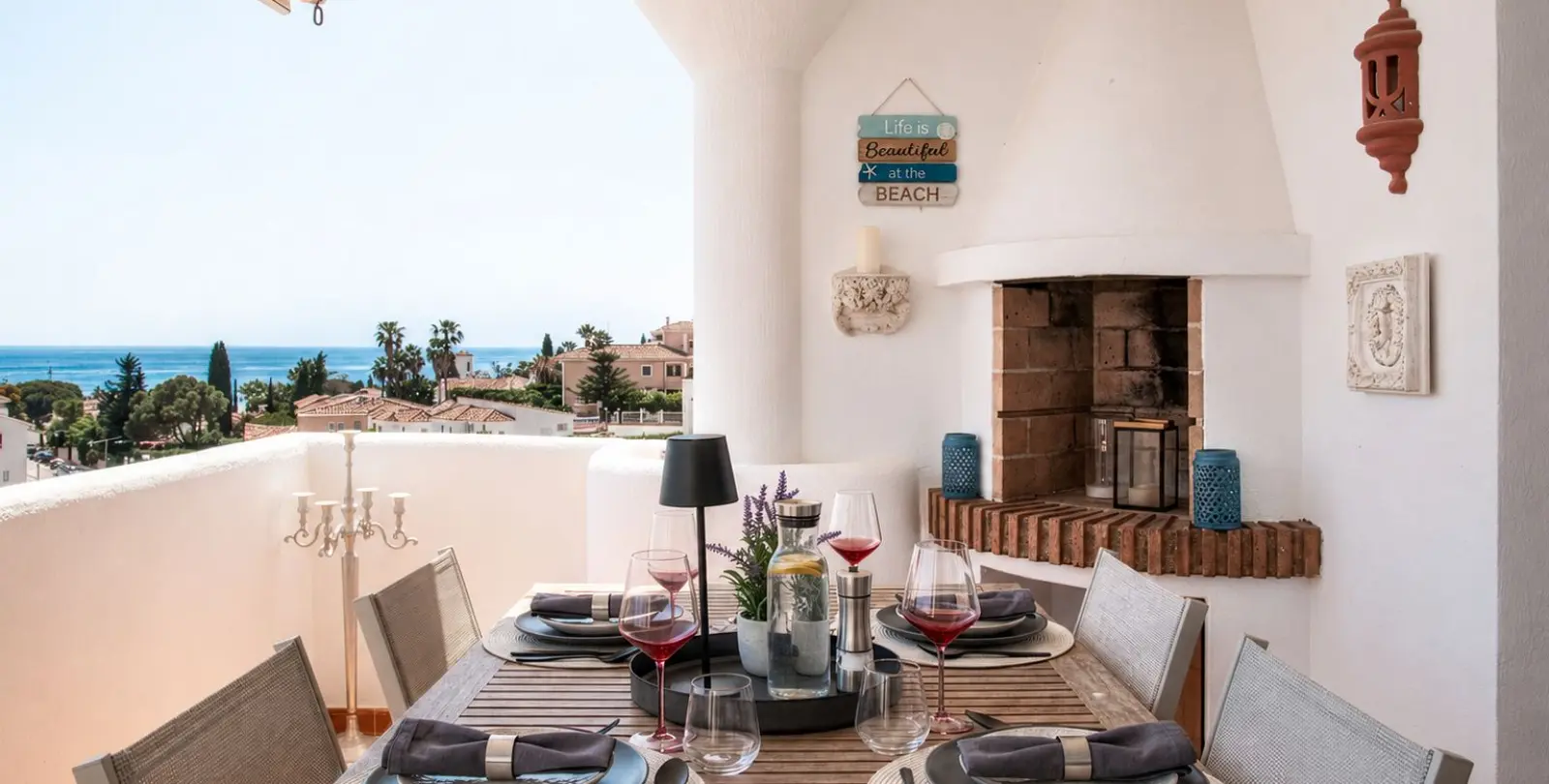 Sale of middle floor apartment in Calahonda 14