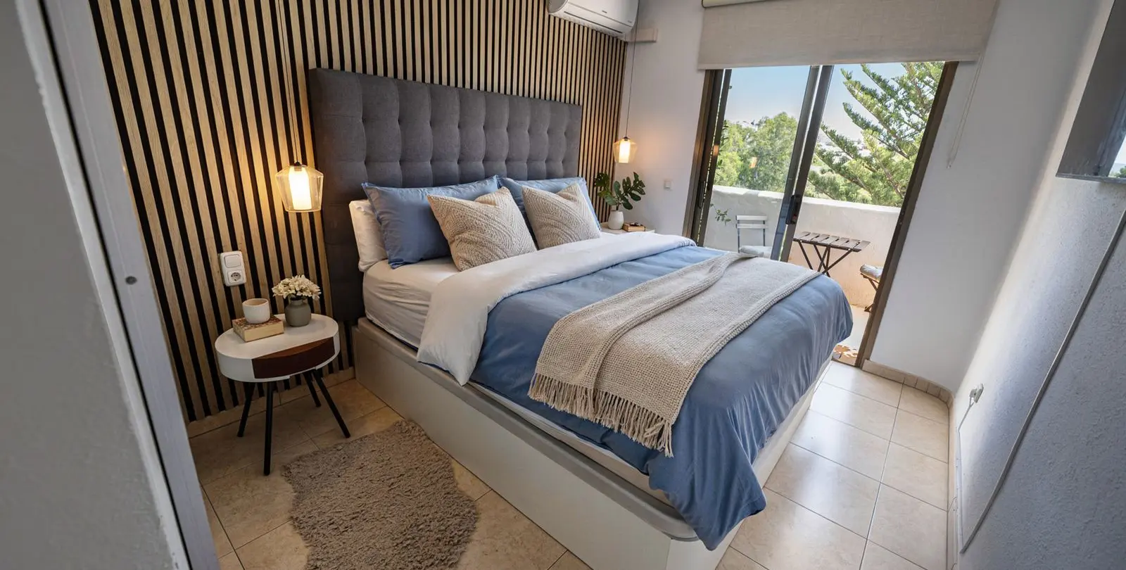 Sale of middle floor apartment in Calahonda 19