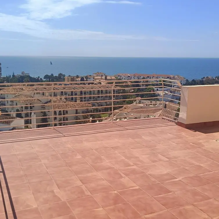 Sale of penthouse in Riviera del Sol