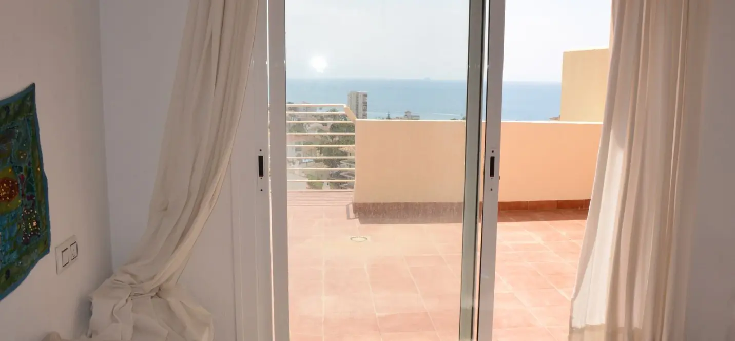 Sale of penthouse in Riviera del Sol 4