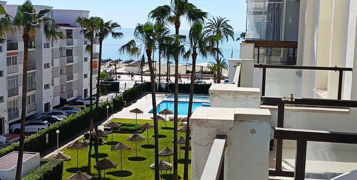 Venta de apartamento en planta media en Fuengirola 1