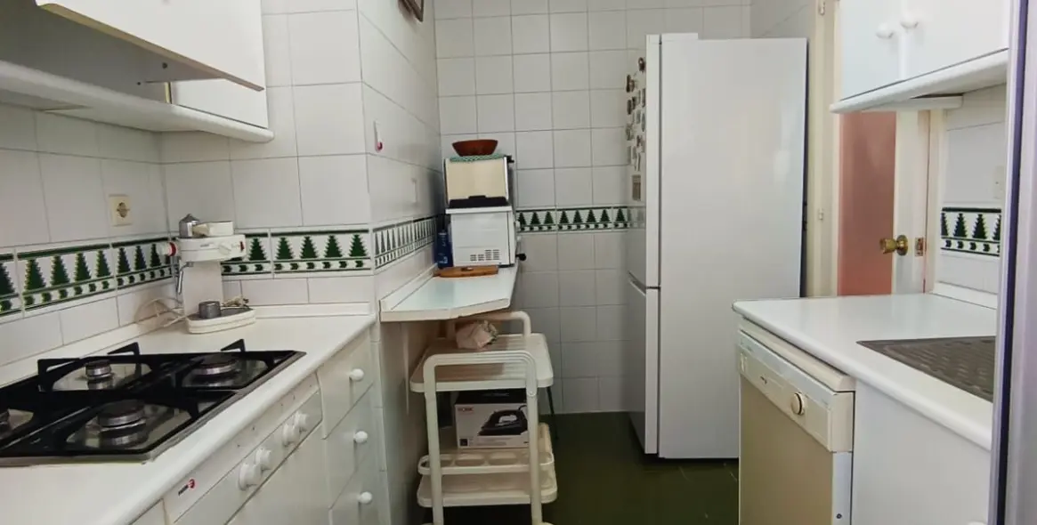 Venta de apartamento en planta media en Fuengirola 10