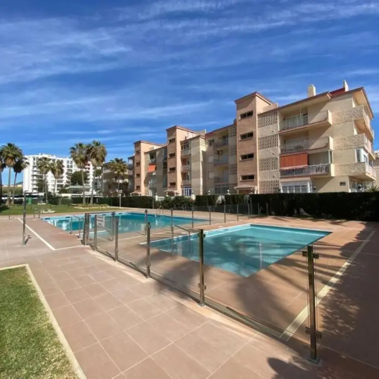 Venta de apartamento en planta media en Fuengirola