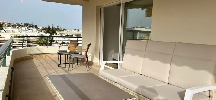 Sale of middle floor apartment in Guadalmina Alta 4