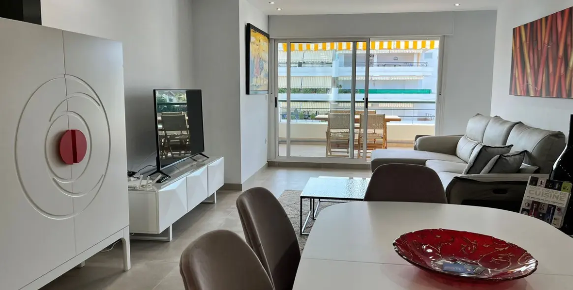 Sale of middle floor apartment in Guadalmina Alta 11