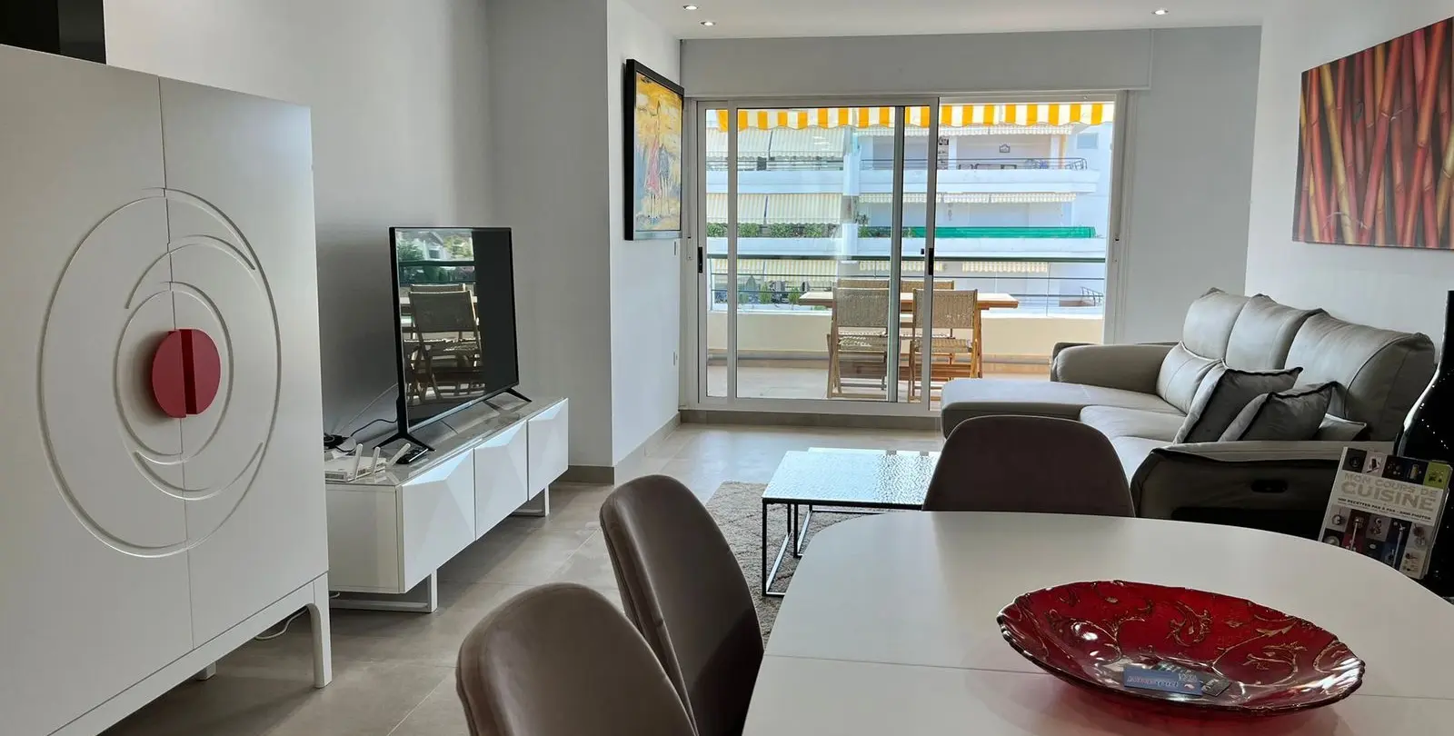 Продажа апартаментов на среднем этаже в Guadalmina Alta 11