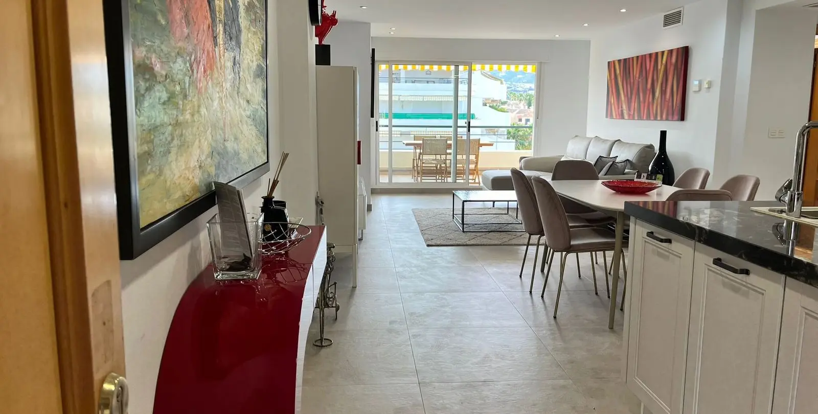 Продажа апартаментов на среднем этаже в Guadalmina Alta 13