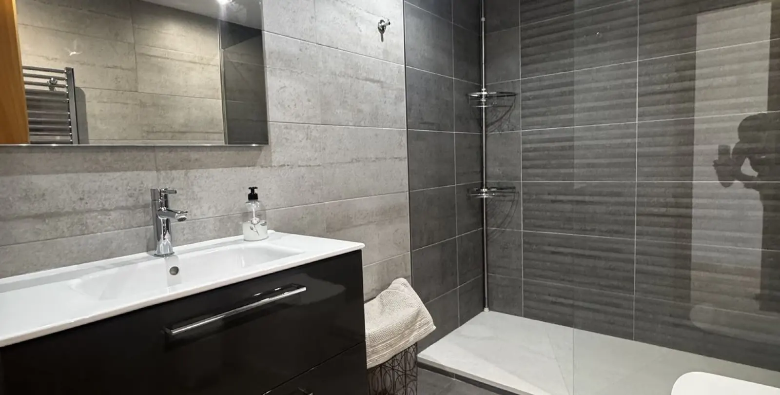 Продажа апартаментов на среднем этаже в Guadalmina Alta 23