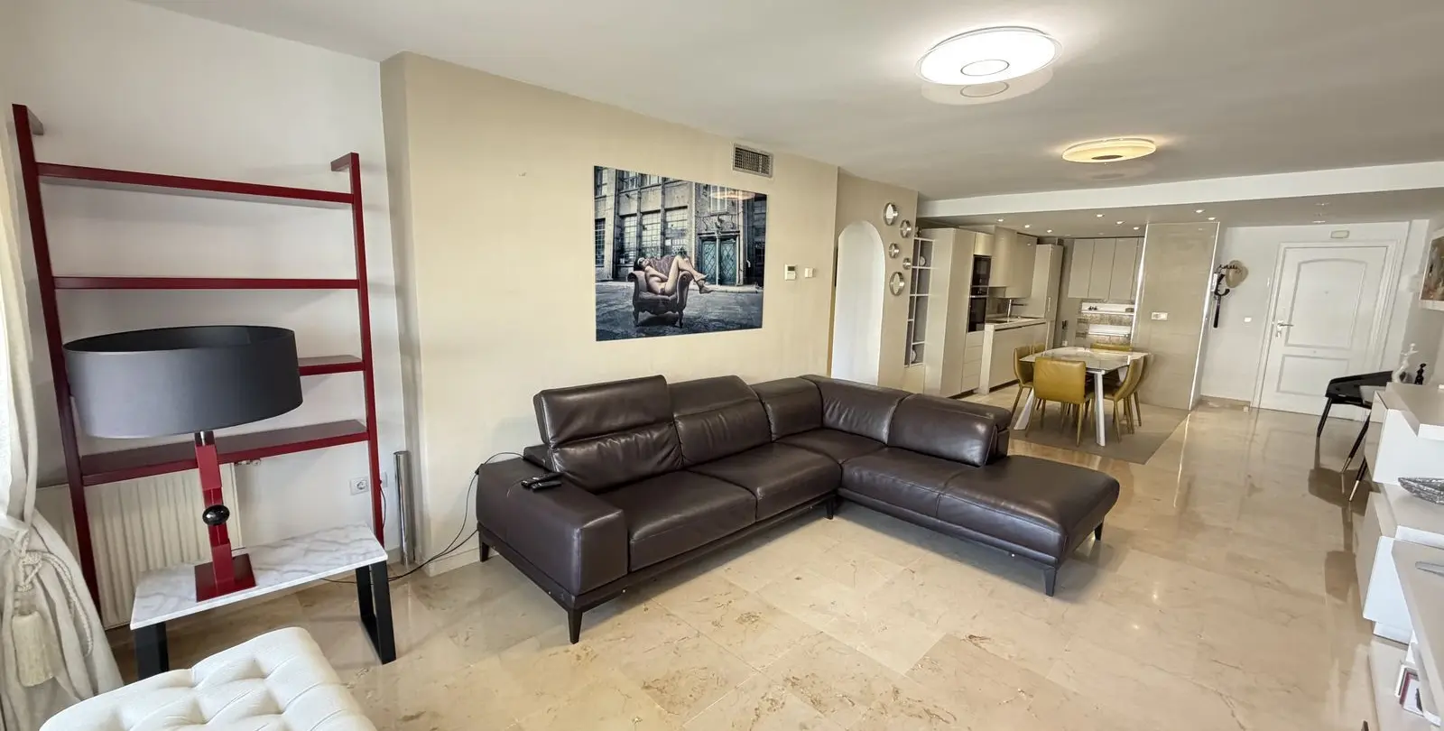 Venta de apartamento en planta media en Guadalmina Alta 8