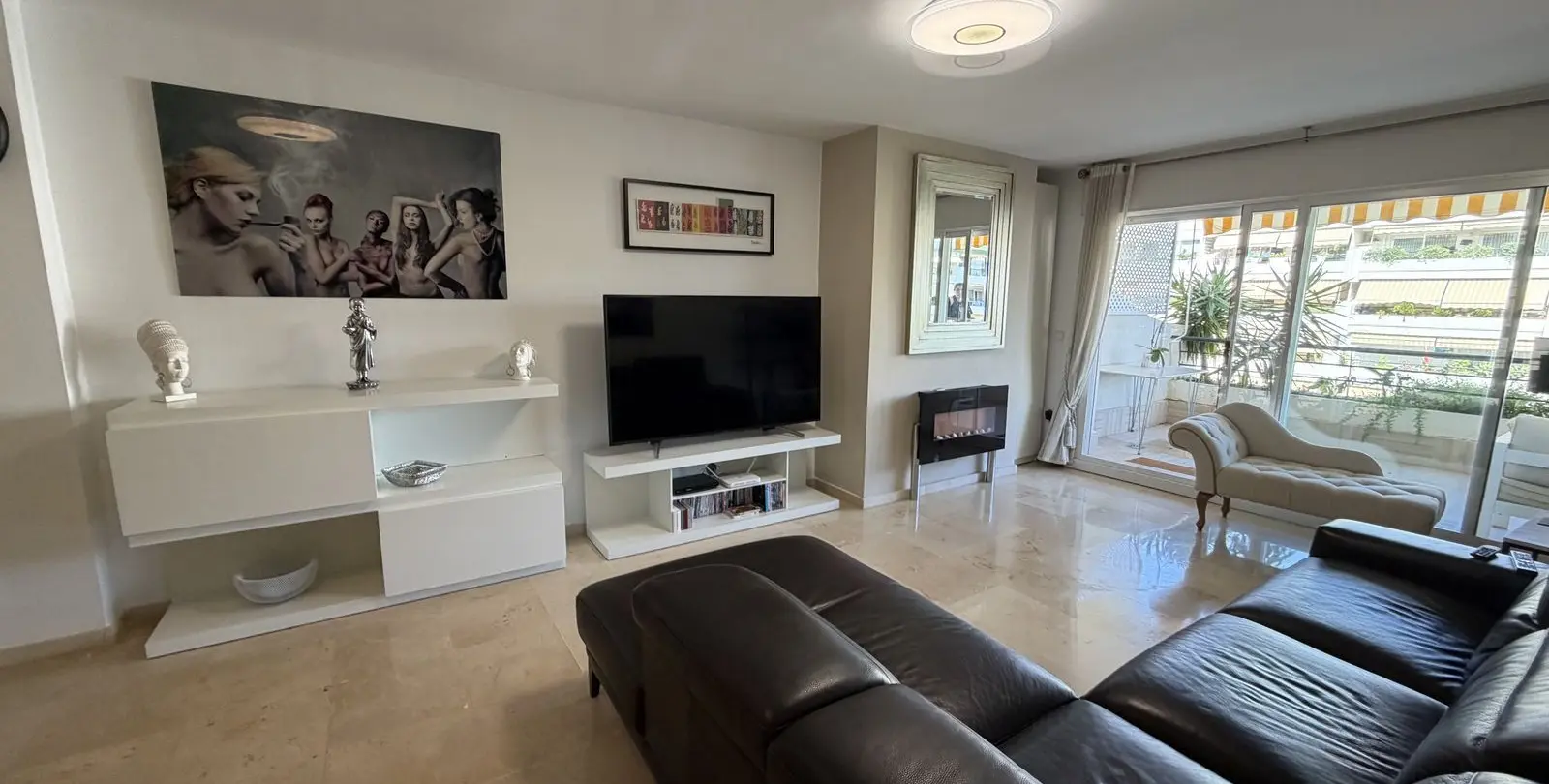 Venta de apartamento en planta media en Guadalmina Alta 12