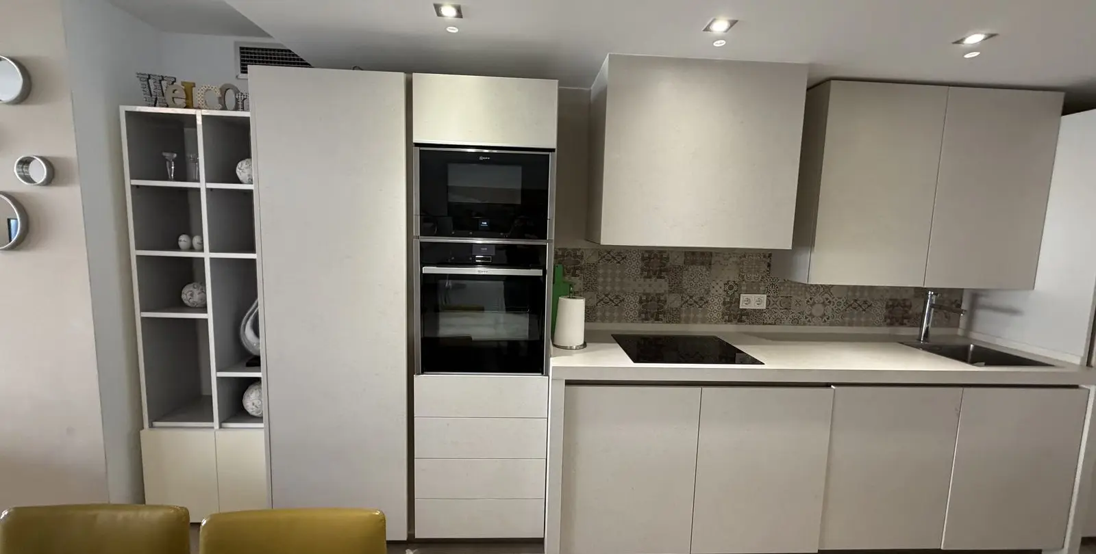 Venta de apartamento en planta media en Guadalmina Alta 13
