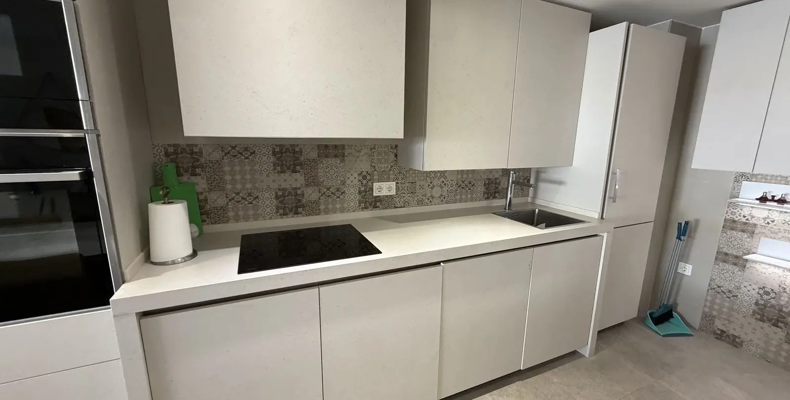 Venta de apartamento en planta media en Guadalmina Alta 14